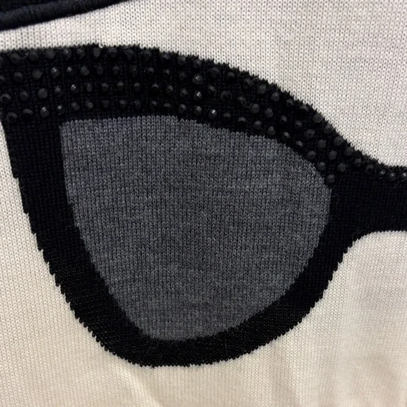 Alice + Olivia Black and Cream Sweater with Red Accent